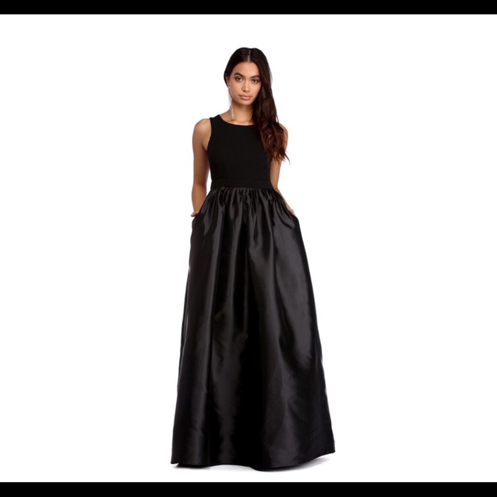 A dress with POCKETS 😂
